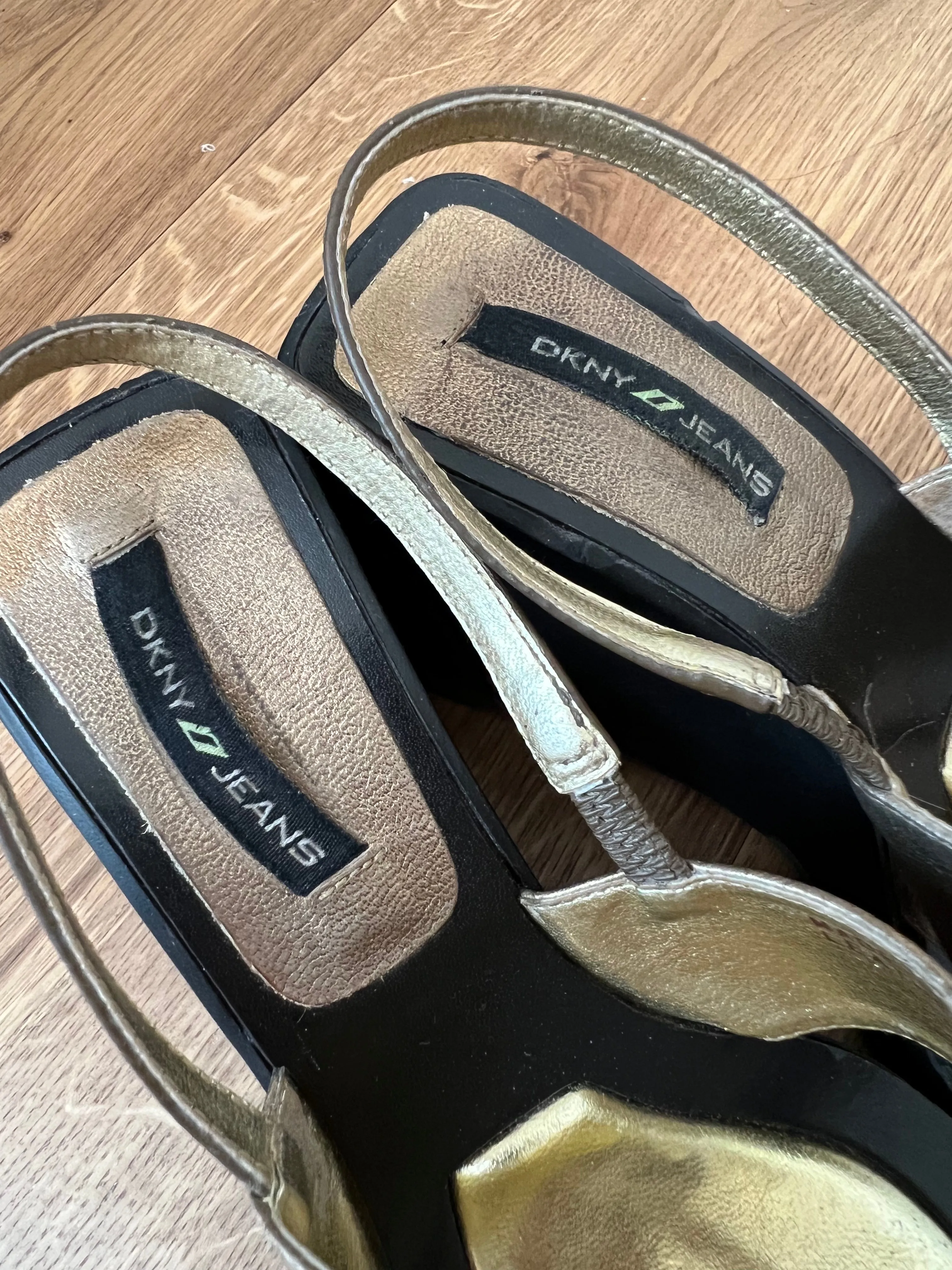 Vtg DKNY Wedges